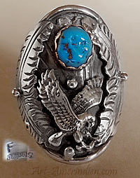 Bague Navajo en argent avec turquoise, aigle et plumes d'aigle