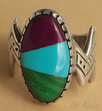 Bague amérindienne Santo Domingo en mosaïque de turquoise, Malachite, sugalite, argent massif et design moderniste.