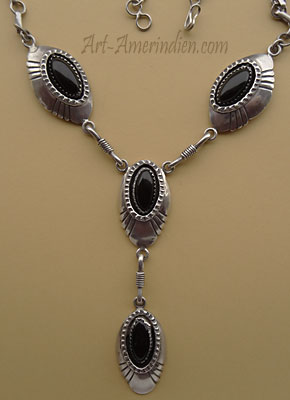 pendentif du collier Navajo Argent et Onyx