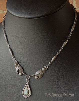 collier-navajo-argent-turquoise-plumes