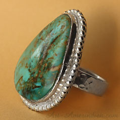 South western country sterling silver and kingman mine turquoise heavy ring, hallmarked and dated by american artist Art Gatzke