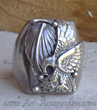 Bague pour homme, chevalière Navajo en argent ornée d'un Aigle et des symboles indiens Plume et gouttes d'eau