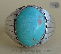 Chevalière en argent et turquoise, bijou tribal Amerindien Navajo signé