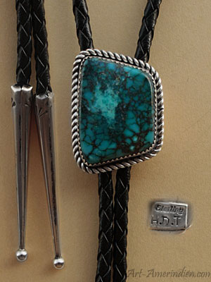 Bolo Tie, ou cravate américaine Western, en argent massif et turquoise bleue foncé, bijou amérindien signé HDT