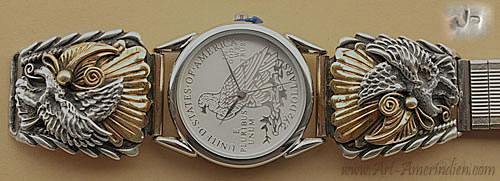 Montre bracelet extensible amérindienne Navajo, argent massif, symboles ethniques Aigle Western Américain, coquilles et plumes en Or